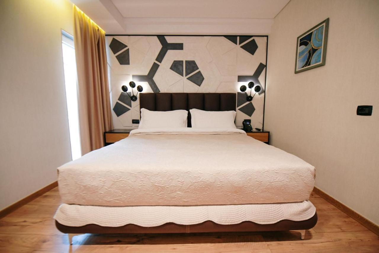 Richmond Hotel Korce Exterior foto
